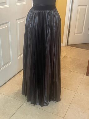 BCBGMaxAzria Black Pleated Maxi Skirt with Satin Finish